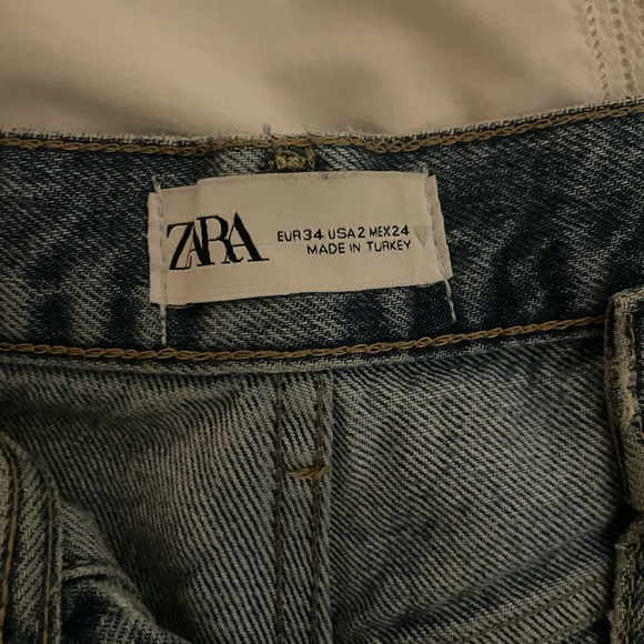 Bash ripped Zara jeans - Picture 2 of 2
